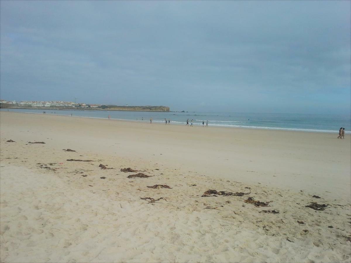 Casa Da Praia De Peniche Apartamento Exterior foto